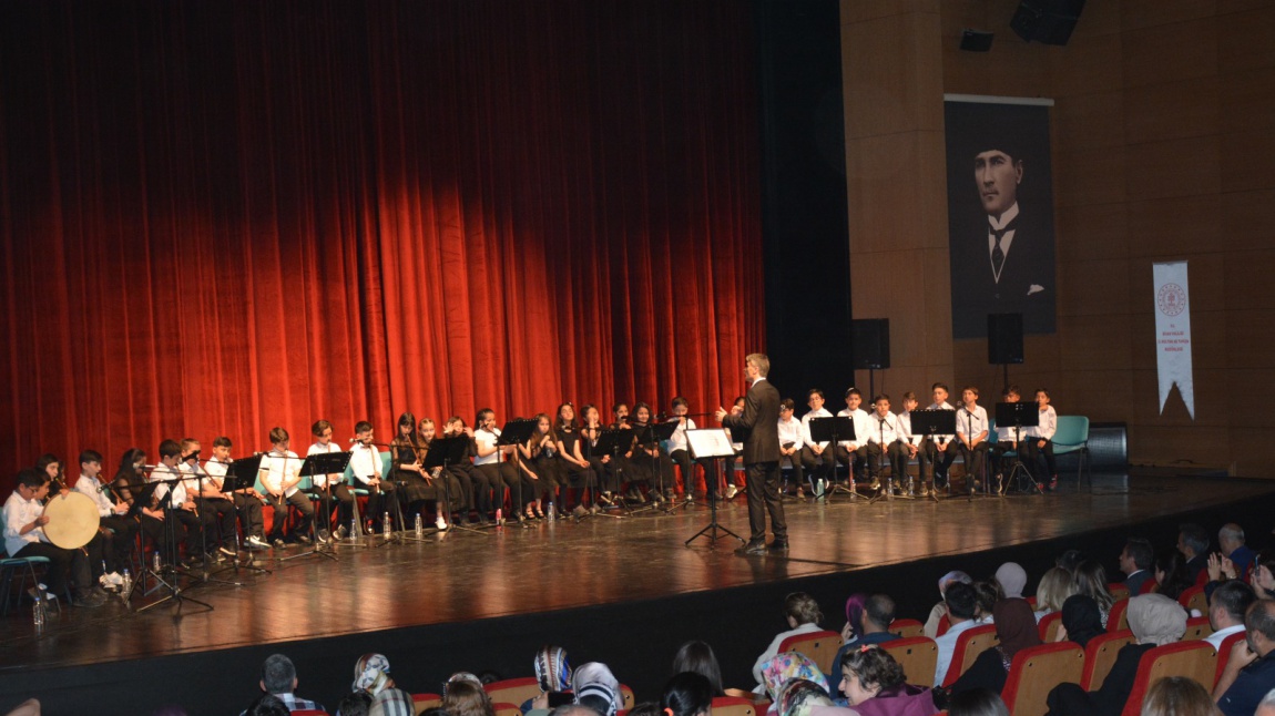 Okulumuz 3-A sınıfı Türk Müziği Konseri düzenledi.